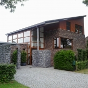 Dach jednospadowy.