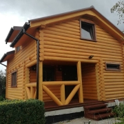 Mały domek z bali