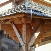 Tradycyjna ciesielka.