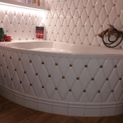 Łazienka trochę retro a trochę glamour